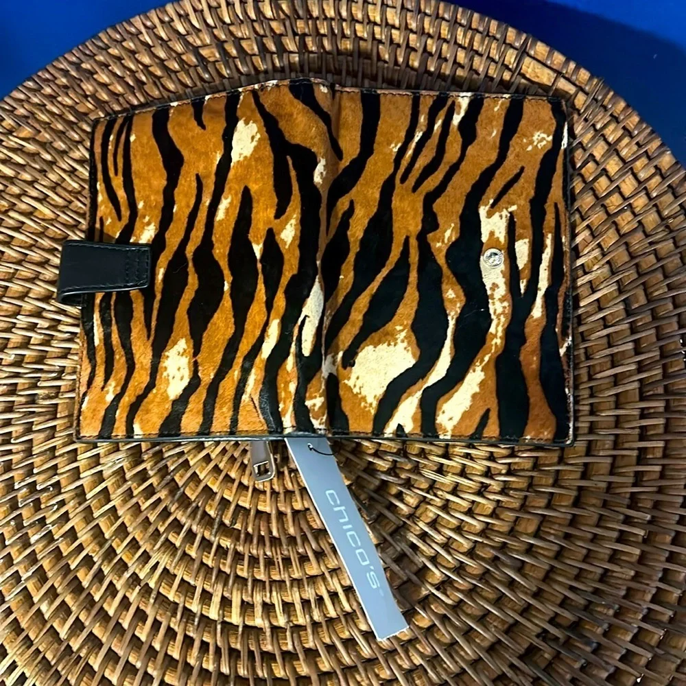 NWT Women’s Chico’s Faux Fur Tiger Print With Black Strap Closure Wallet
